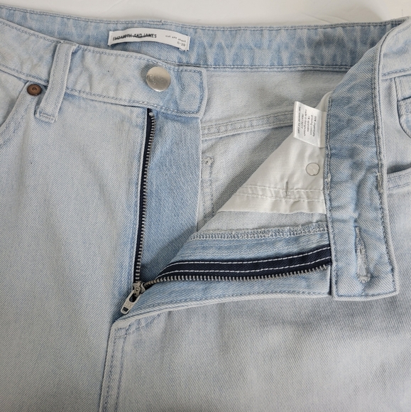 Elizabeth and James Cut Off Shorts Sz 28 Denim Raw Hem Light Wash Organic Cotton - Picture 9 of 15